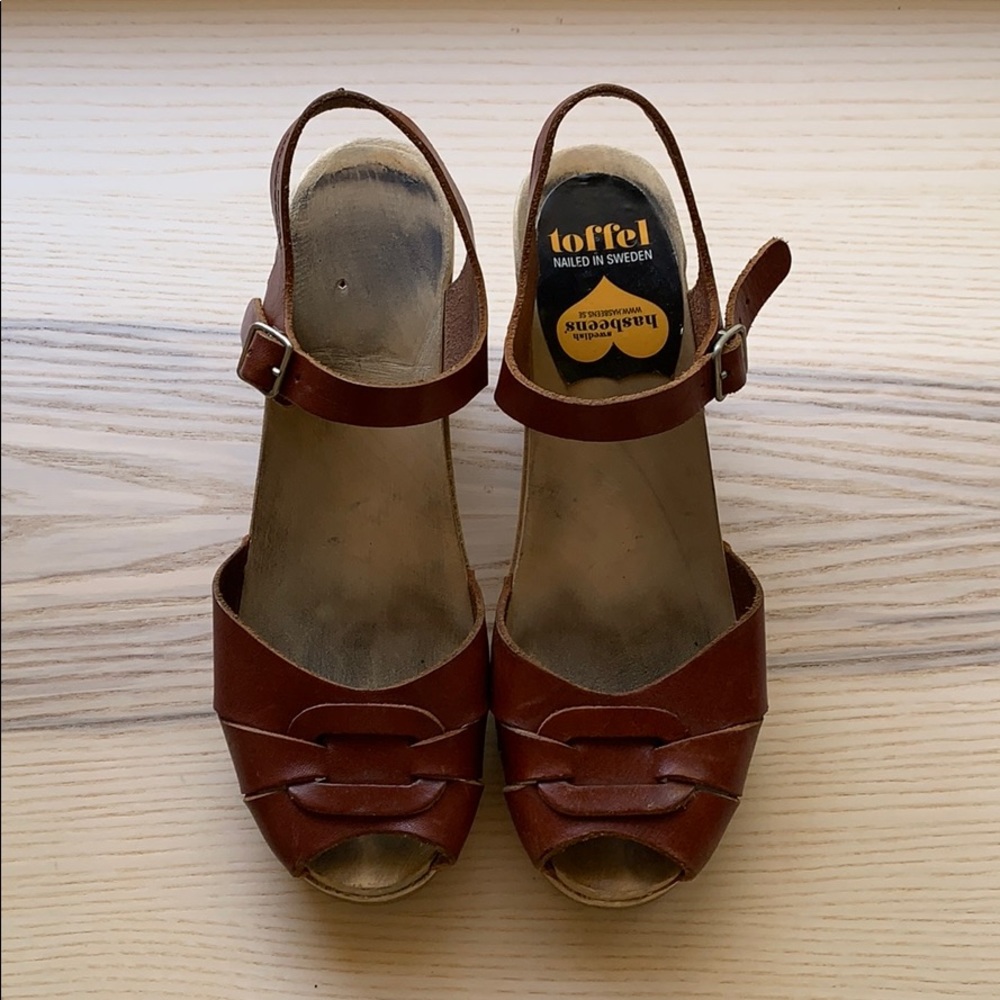 Toffeel Hashbeens Clogs.